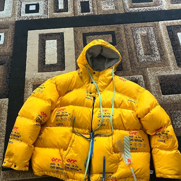 Off white Virgil ablo ski jacket basically brand new never been put on - Picture 3 of 4